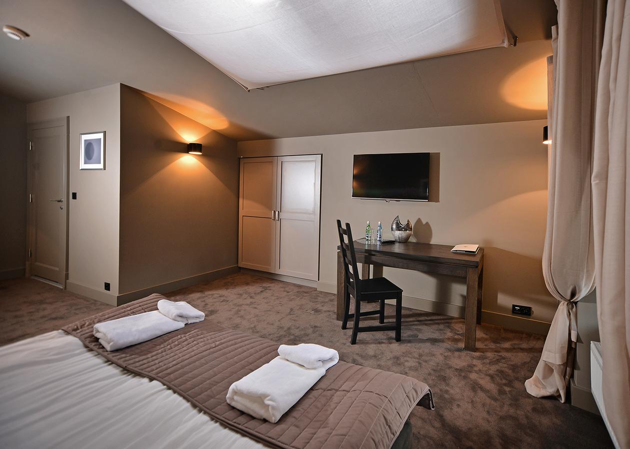 Hotel Biala Sala 스자브노-즈드로이 외부 사진